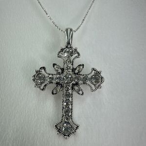 Premier Designs Grace Rhinestone Cross Necklace Silver Tone Necklace Pendan NWOT